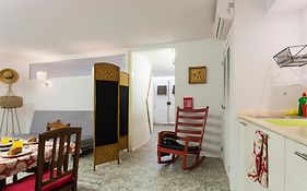Alfama 35 by Altido